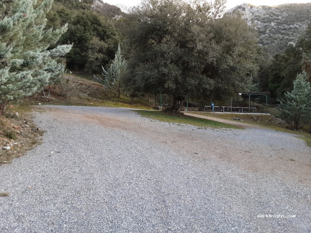 (220 02) Tripoli - Ethniki Odos Nemeas Levidiou — foto