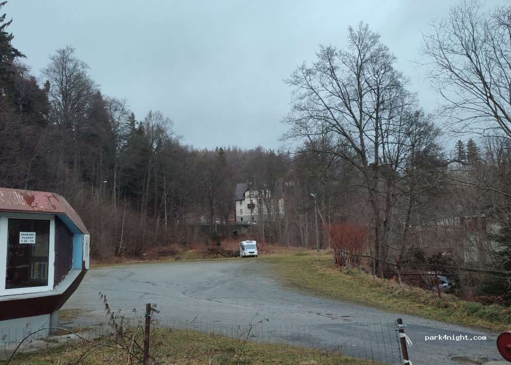 (58-580) Szklarska Poręba - 4 Generała Władysława Sikorskiego — foto