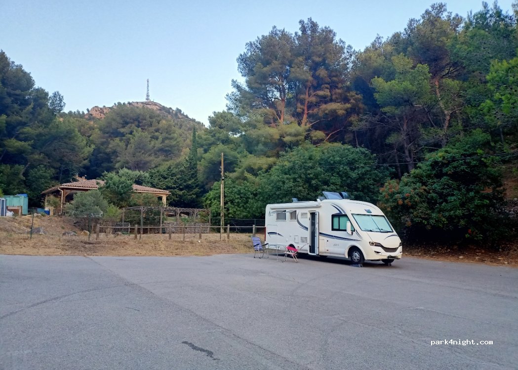 (13190) Allauch - Chemin de Garlaban — foto 4