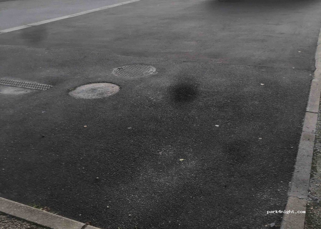 (03000) Avermes - Rue du Stade — foto 2