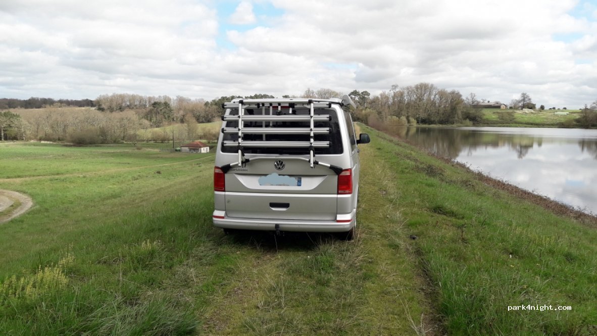 (40800) Latrille - 654 Chemin de l'Hippodrome — foto