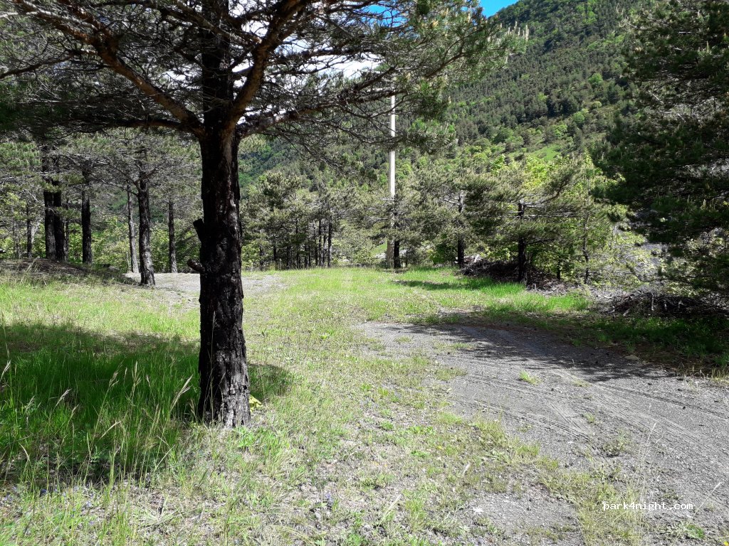 (04420) Prads-Haute-Bléone - D807 — foto 2
