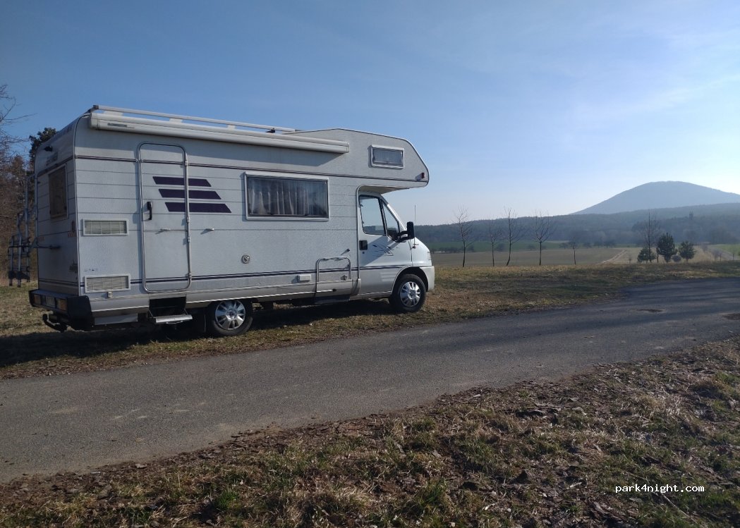 (471 04) Blíževedly - Unnamed Road — foto 2