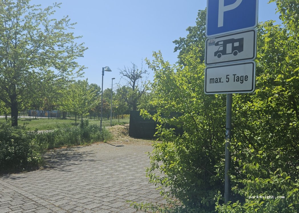 (04758) Oschatz - 12 Grenzstraße — foto 3
