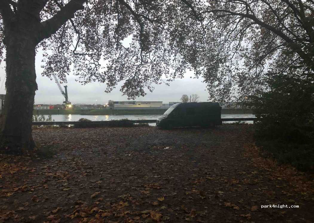(67122) Altrip - 15 Rheinstraße — foto