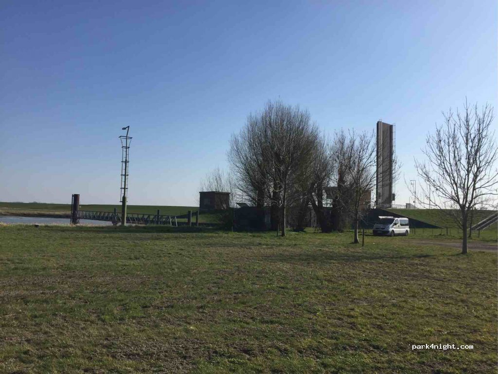 (21737) Wischhafen - 1A Glückstädter Straße — foto