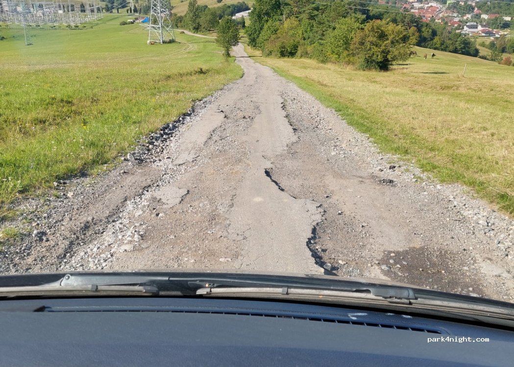 (013 03) Varín - Unnamed Road — foto 4