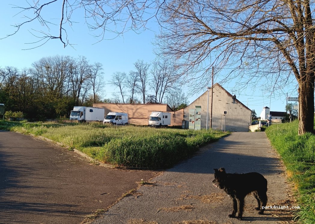 (71150) Chagny - Chemin du Déversoir — foto 3