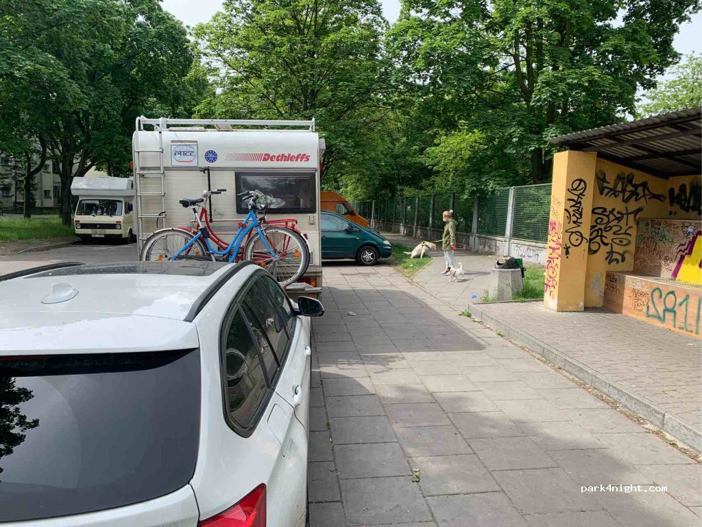 (04-348) Warszawa - 26 Garwolińska — foto