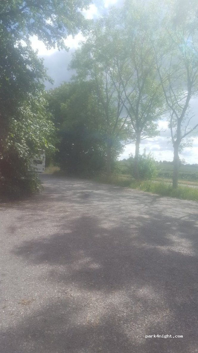 (MK17 9BF)  - Fenny Road — foto