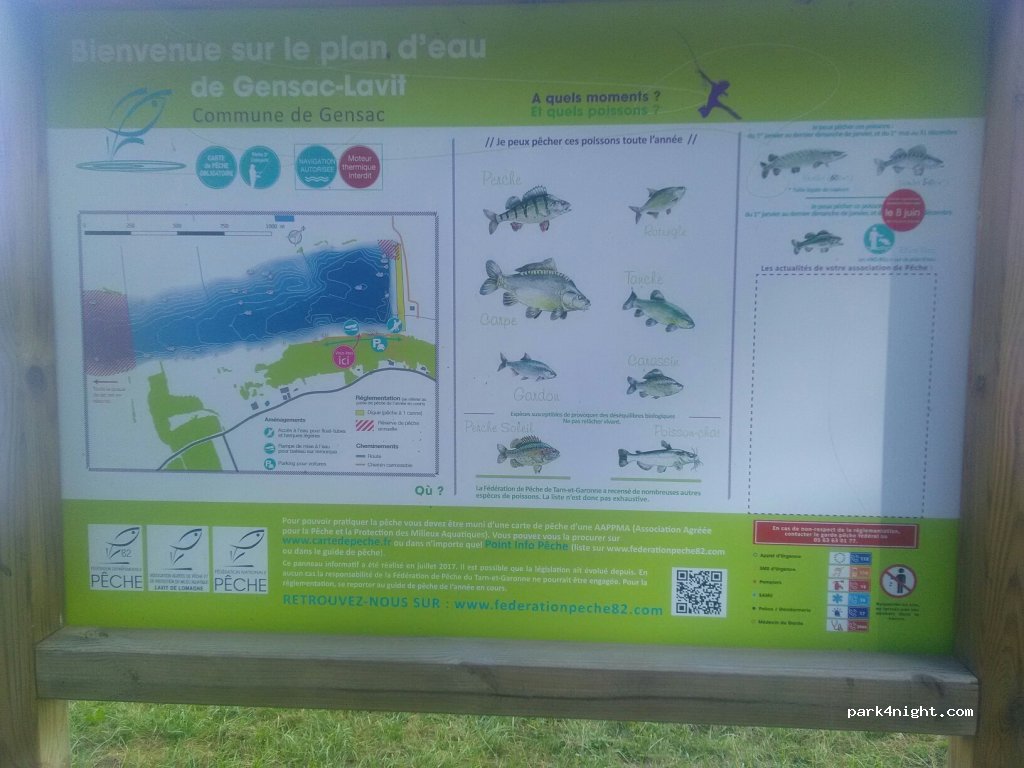 (82120) Gensac - Unnamed Road — foto