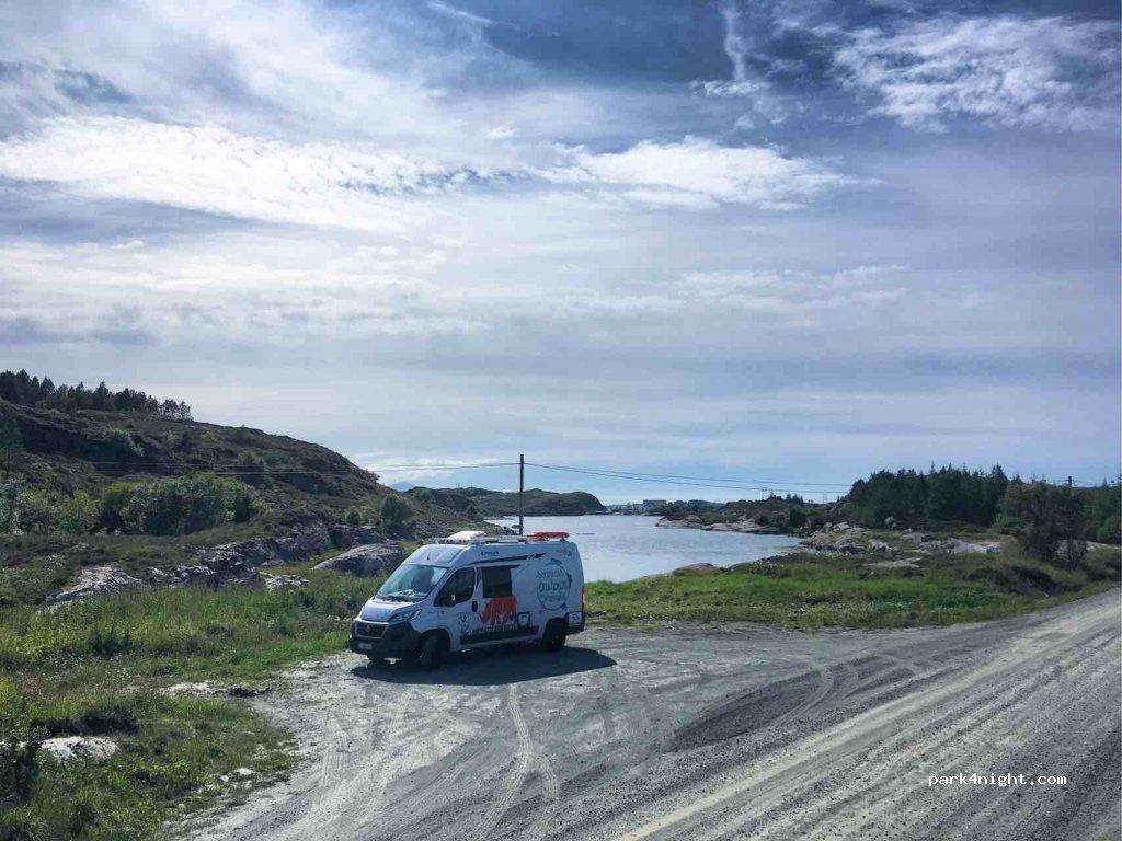 (6530)  - Unnamed Road — foto