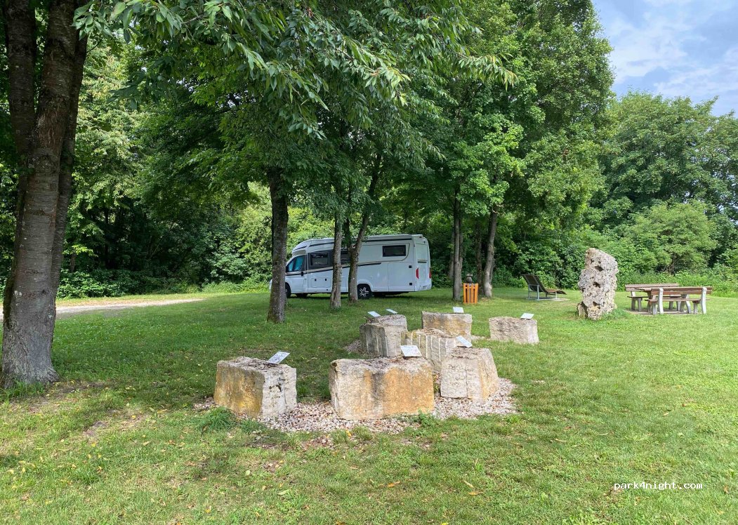 (91807) Solnhofen - 29 Hochholzer Weg — foto
