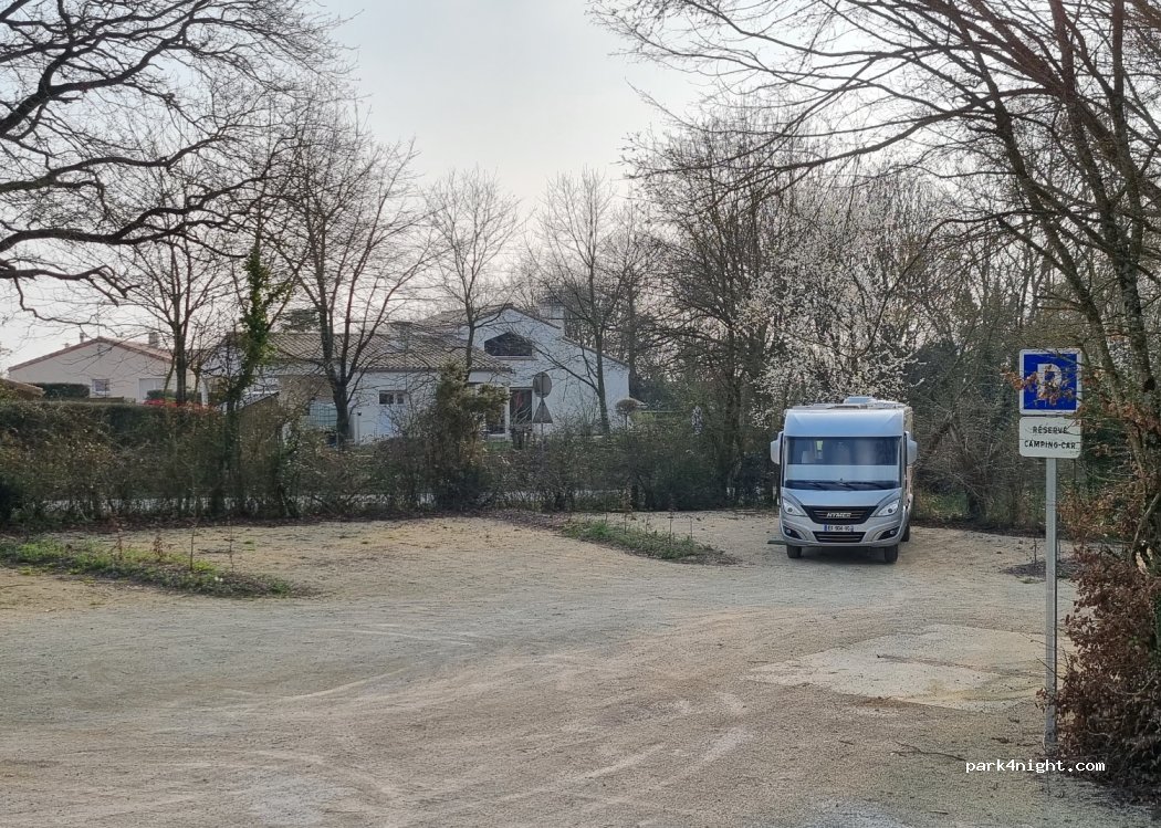 (85130) Saint-Aubin-des-Ormeaux - Rue du Lavoir — foto