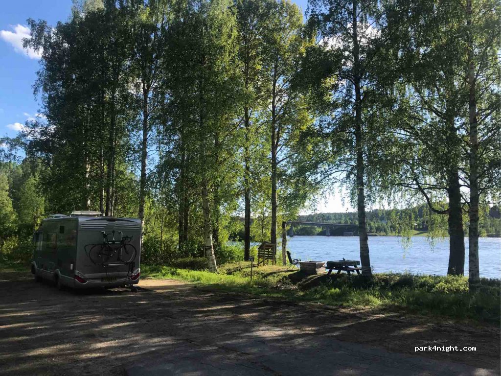 (922 32)  - 15 Nordströmsvägen — foto