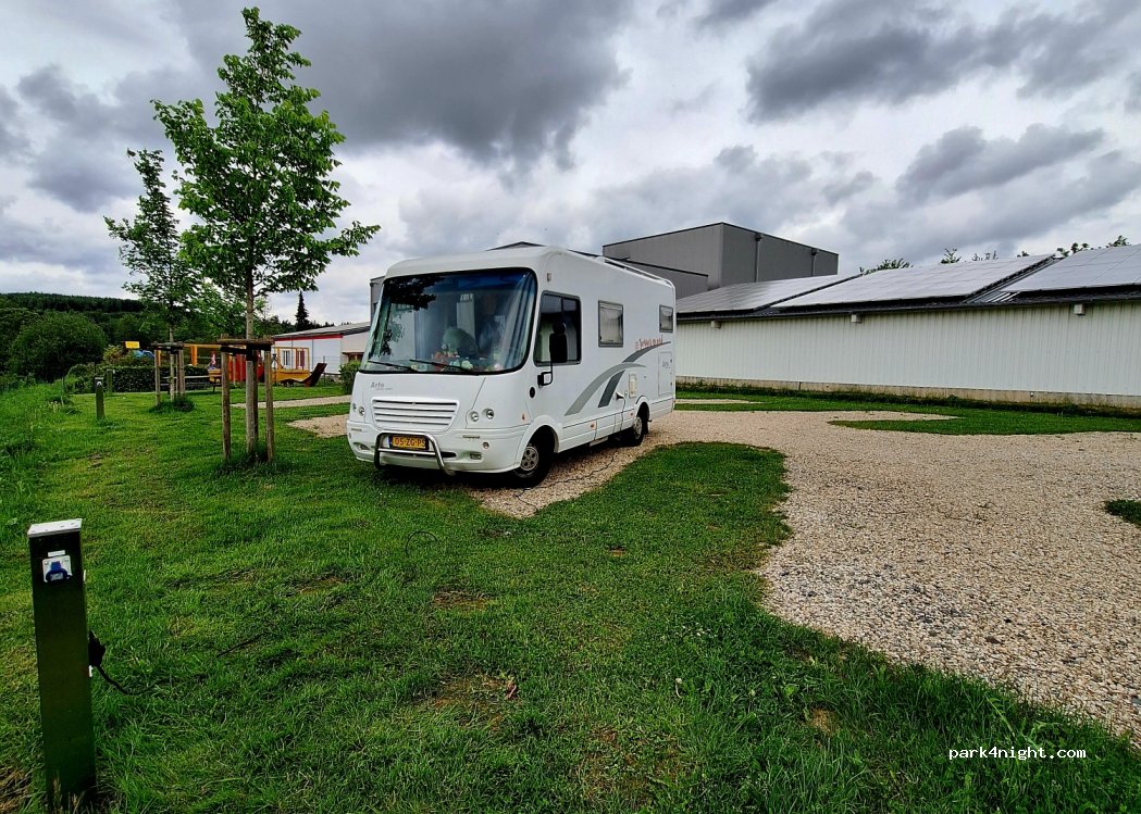 Wohnmobilstellplatz Freizeitwelt Sauerland Schmallenberg — foto 2