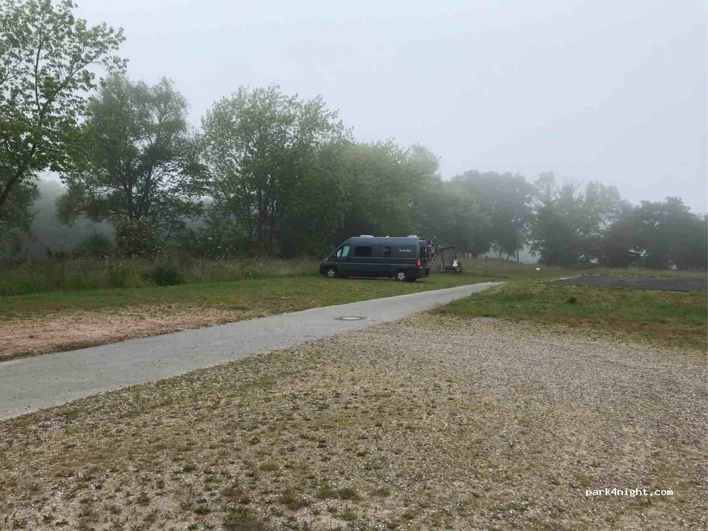 (18230) Bastorf - 5 Am Sportplatz — foto
