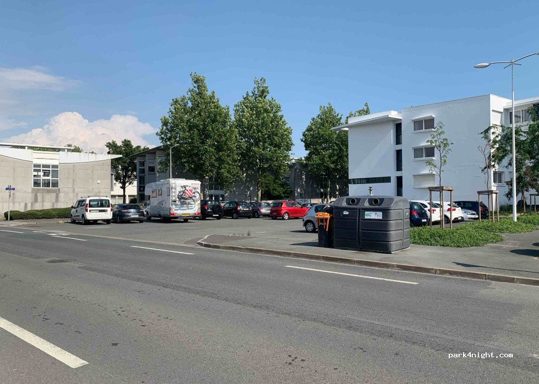 (17000) La Rochelle - 14 Rue de la Huguenote — foto