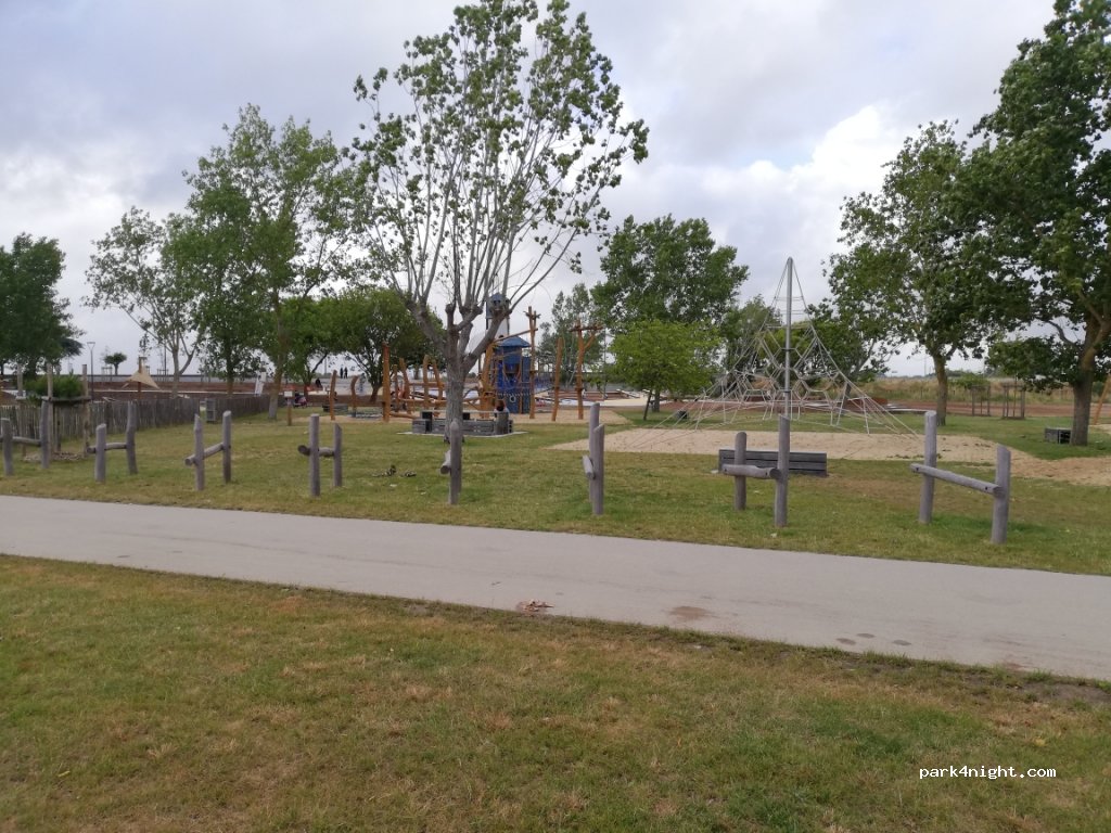 (85460) La Faute-sur-Mer - 13 Pl. du Docteur Pacaud — foto