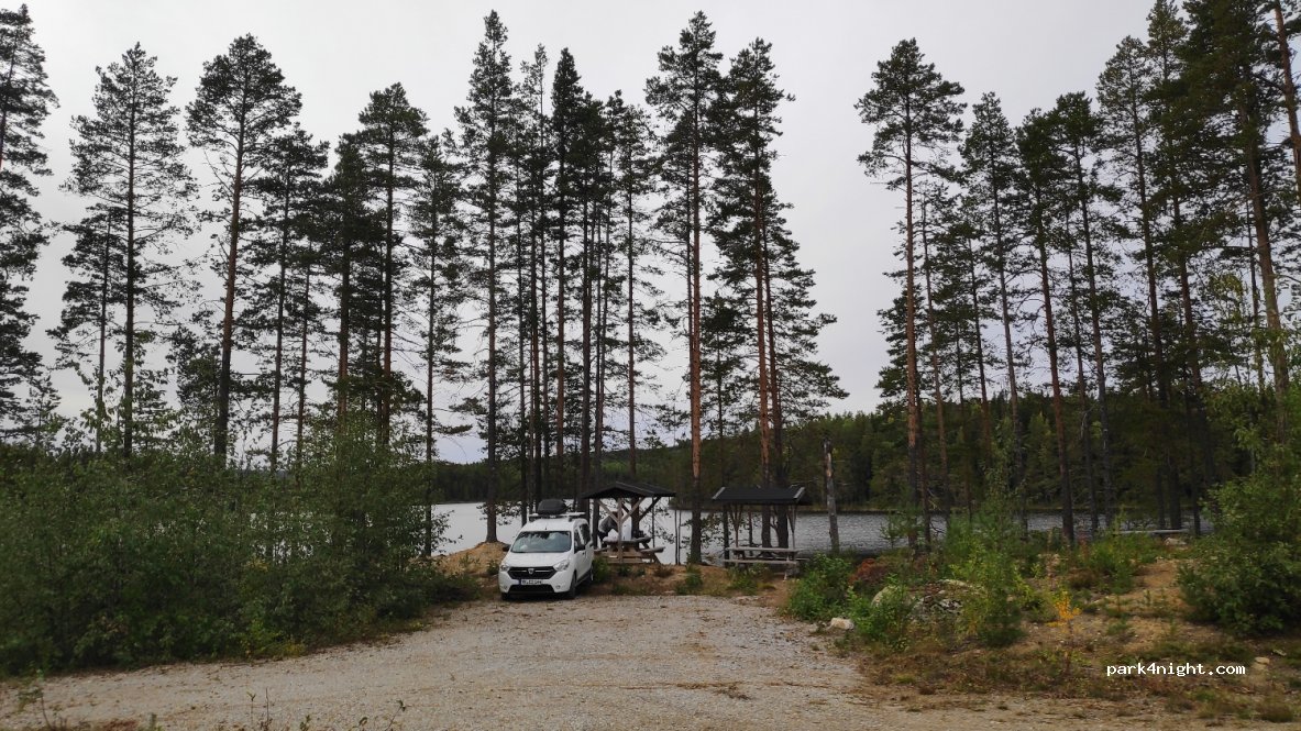 (860 13)  - 203 STORHULLSJÖN — foto 3