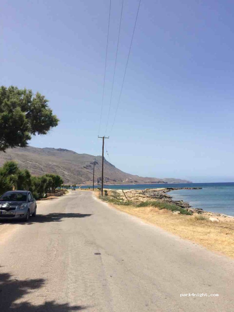 (734 00) Trachilos - Unnamed Road — foto