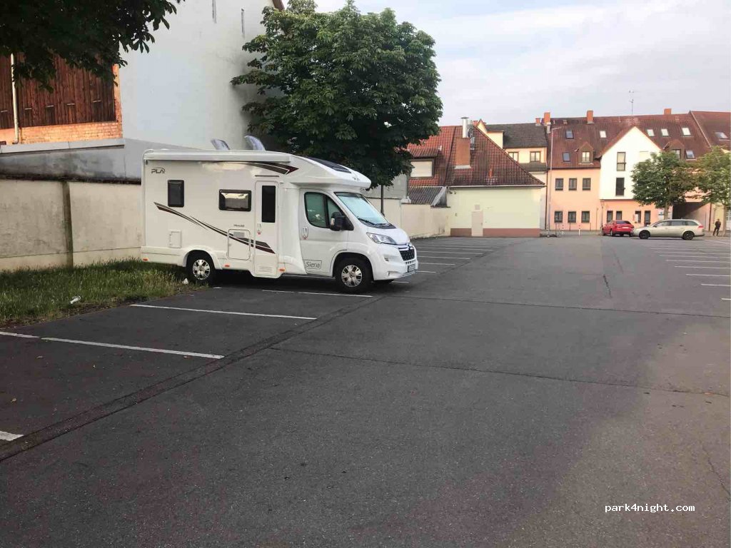 Parkplatz Alter Messplatz — foto 3