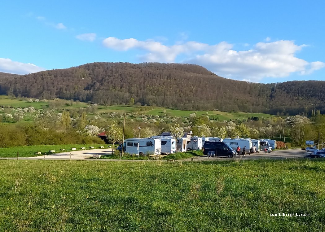 Wohnmobilstellplatz Neuffen — foto