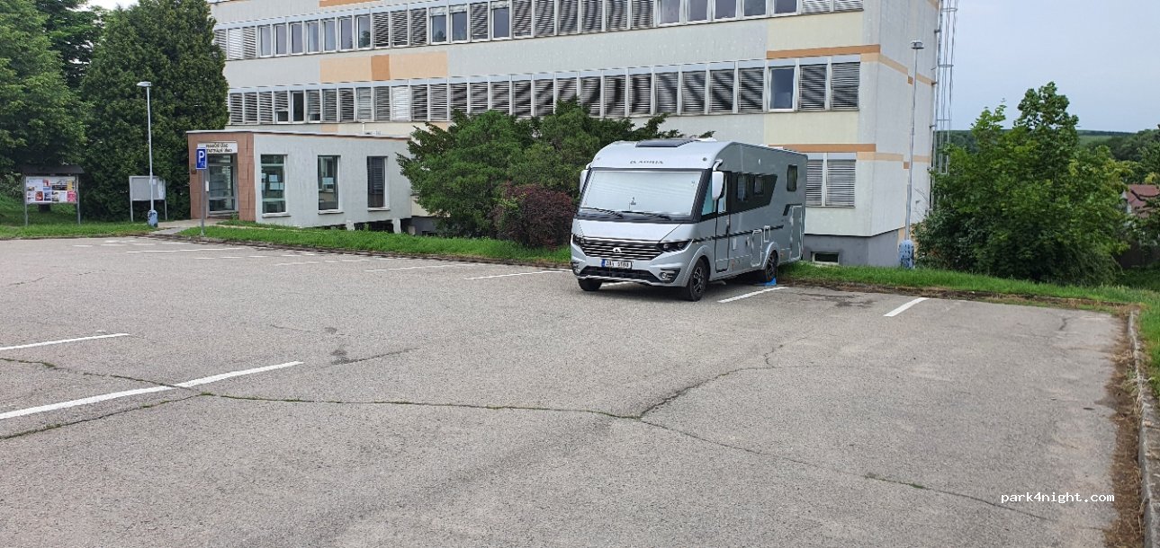 (693 01) Hustopeče - 35 Nádražní — foto
