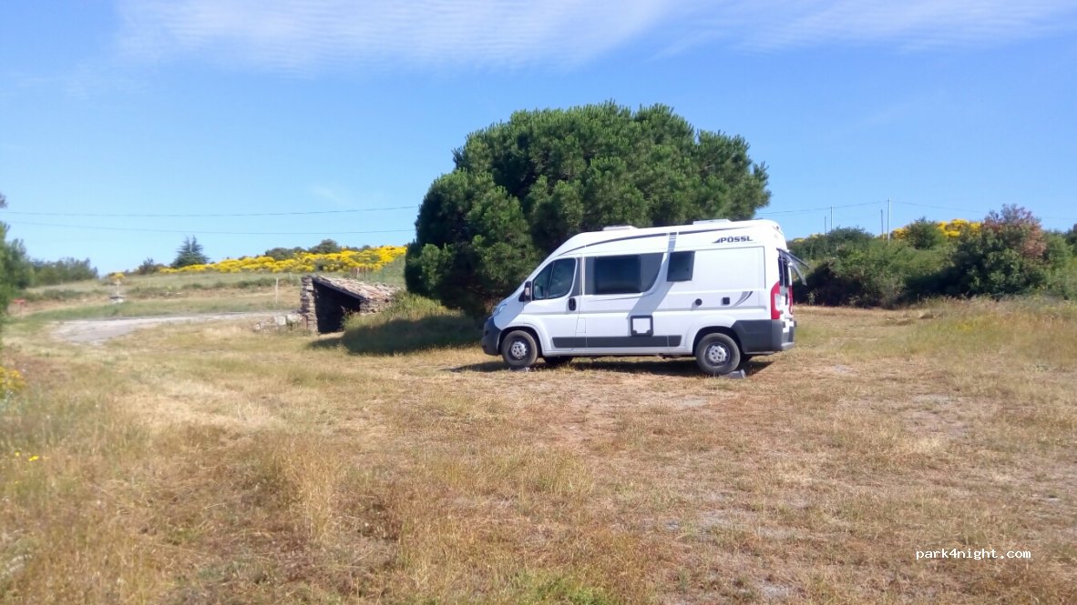(11600) Fournes-Cabardès - D401 — foto