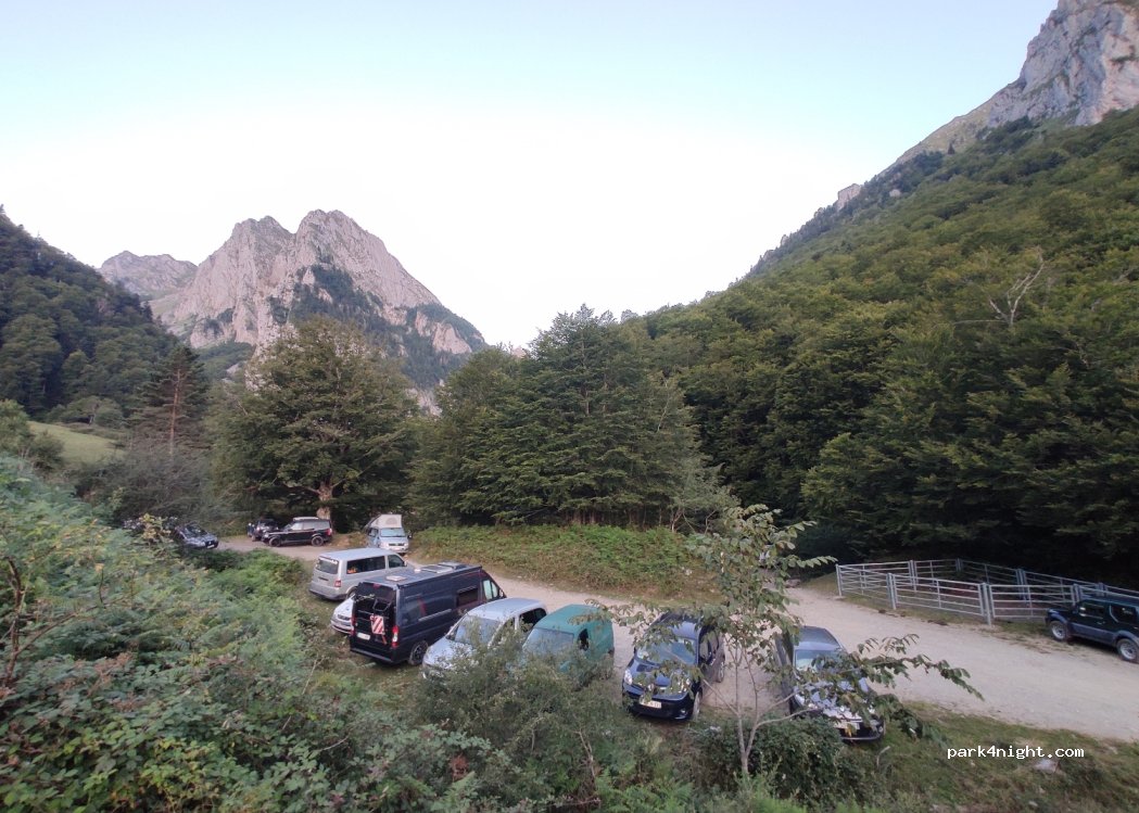(64490) Lescun - Unnamed Road — foto 3