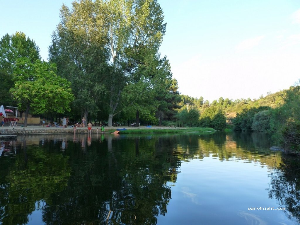 (10859) Santibáñez el Alto - piscina natural de Hernán Pérez — foto