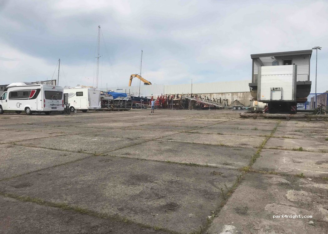 Parkplatz Borbe Yachttank — foto 2