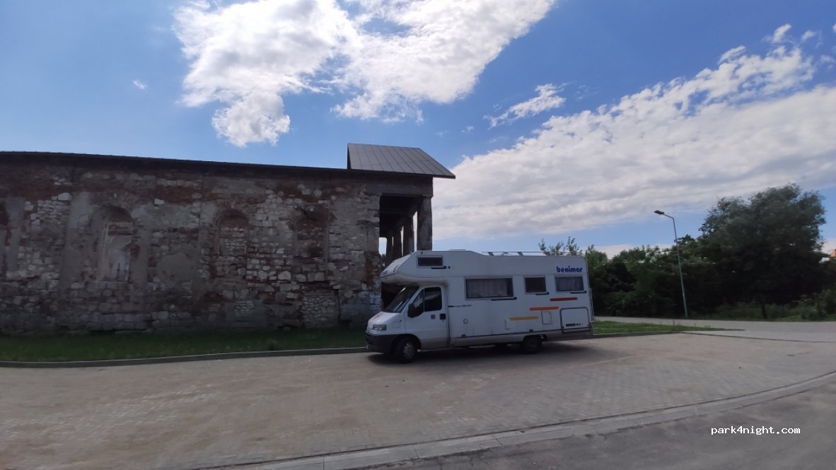 (28-136) Nowy Korczyn - 16 Średnia — foto