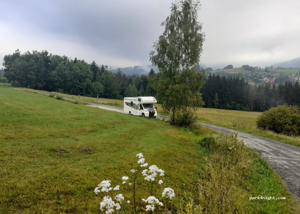 (739 85) Bukovec - Unnamed Road — foto