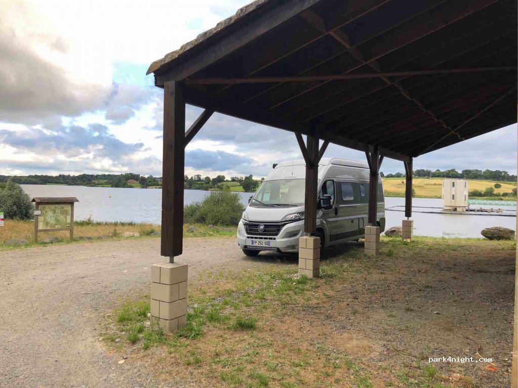 (16310) Lésignac-Durand - D162 — foto 2