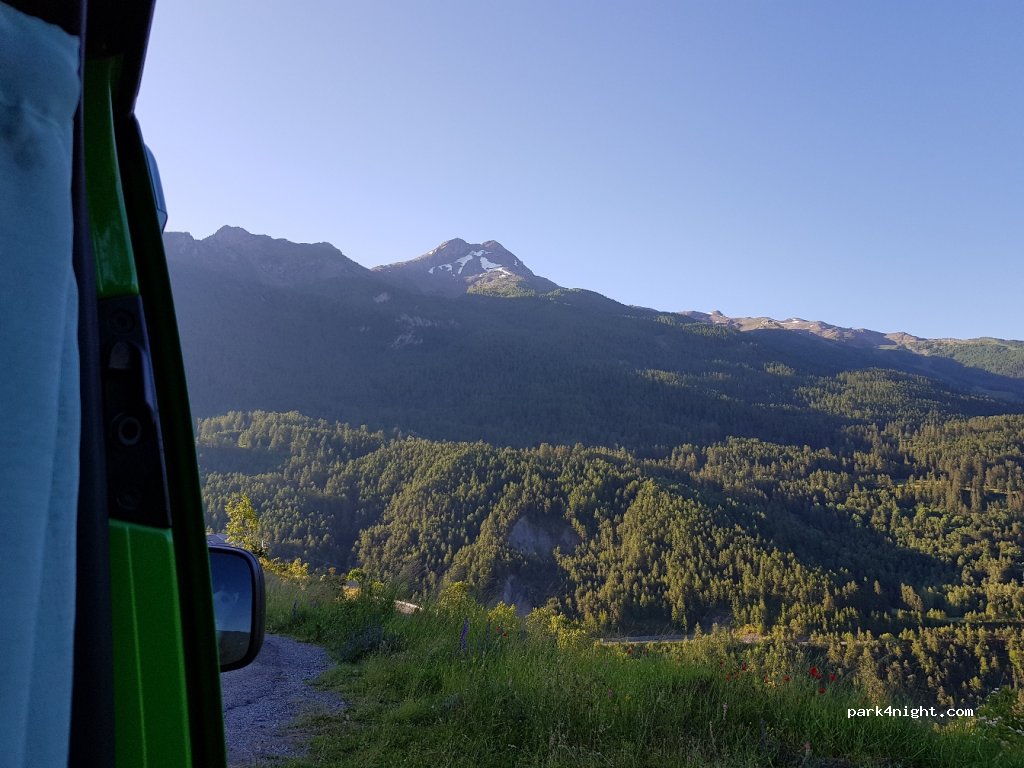 (05200) Les Orres - Le Bas Forest — foto