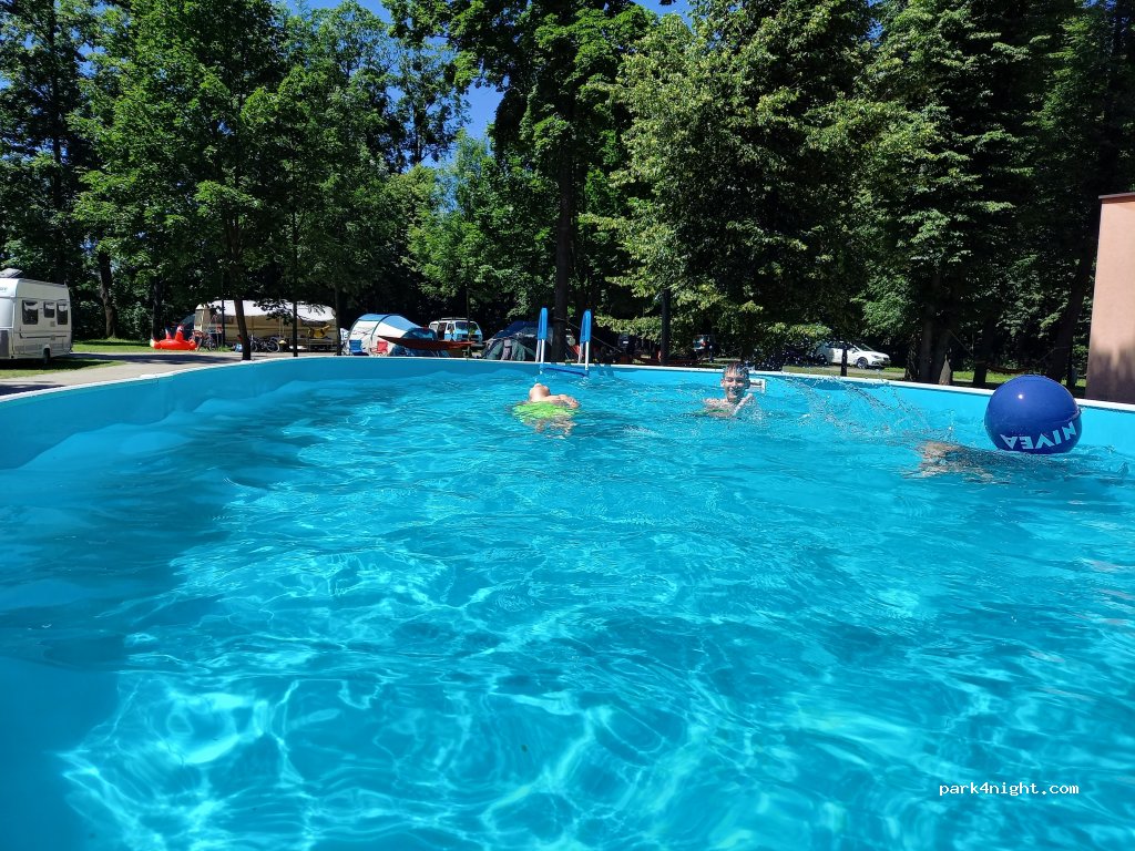 Czarnym Stocianem camping — foto