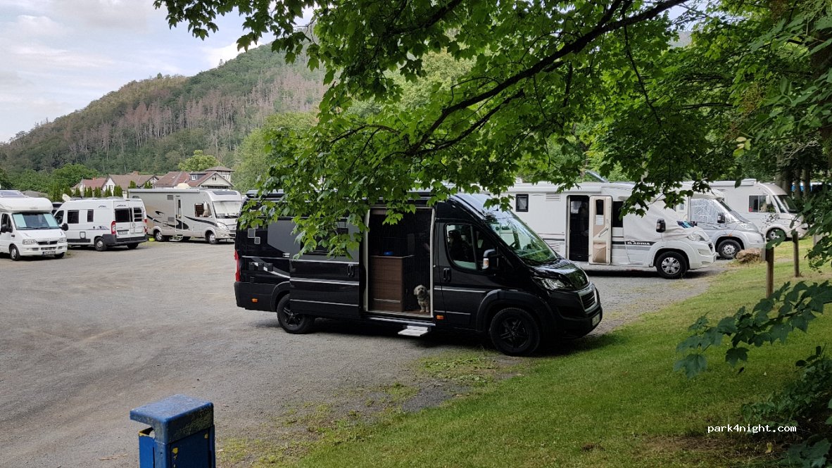 Wohnmobil-Stellplatz an der Sole-Therme — foto