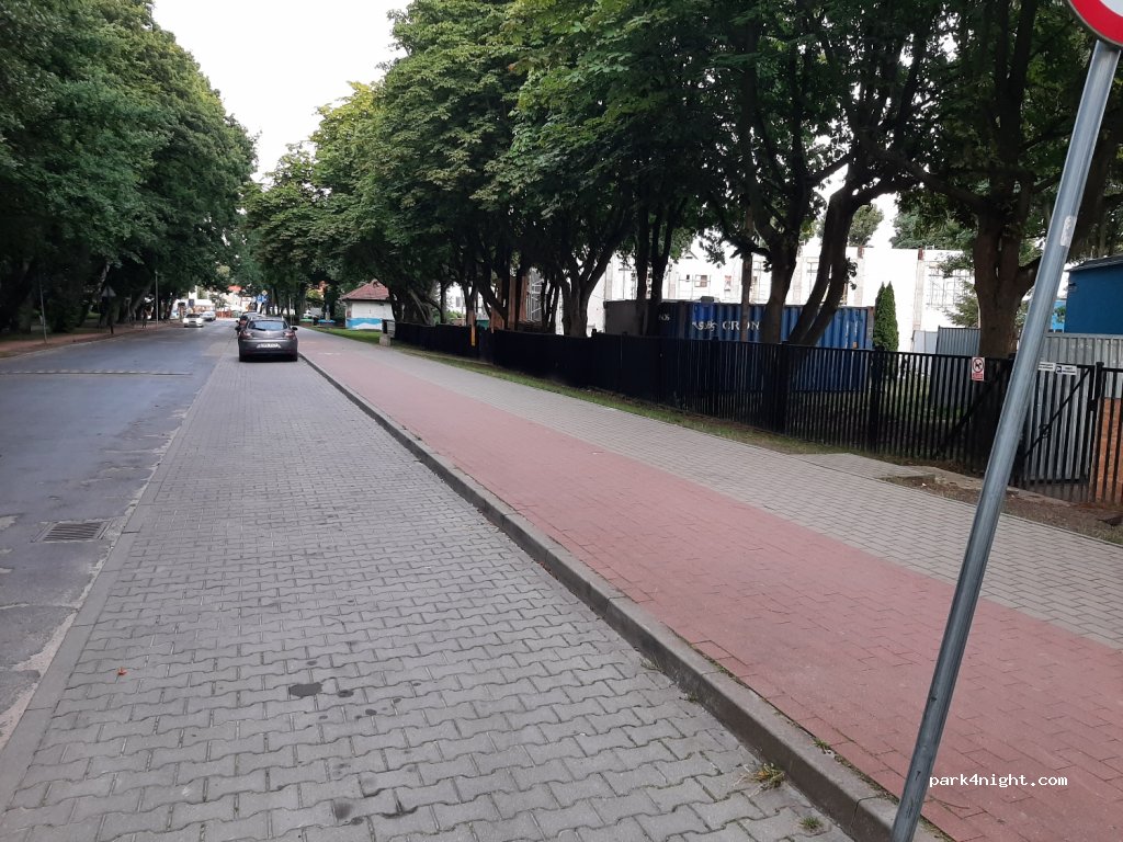 (78-100) Kołobrzeg - 20 Arciszewskiego — foto