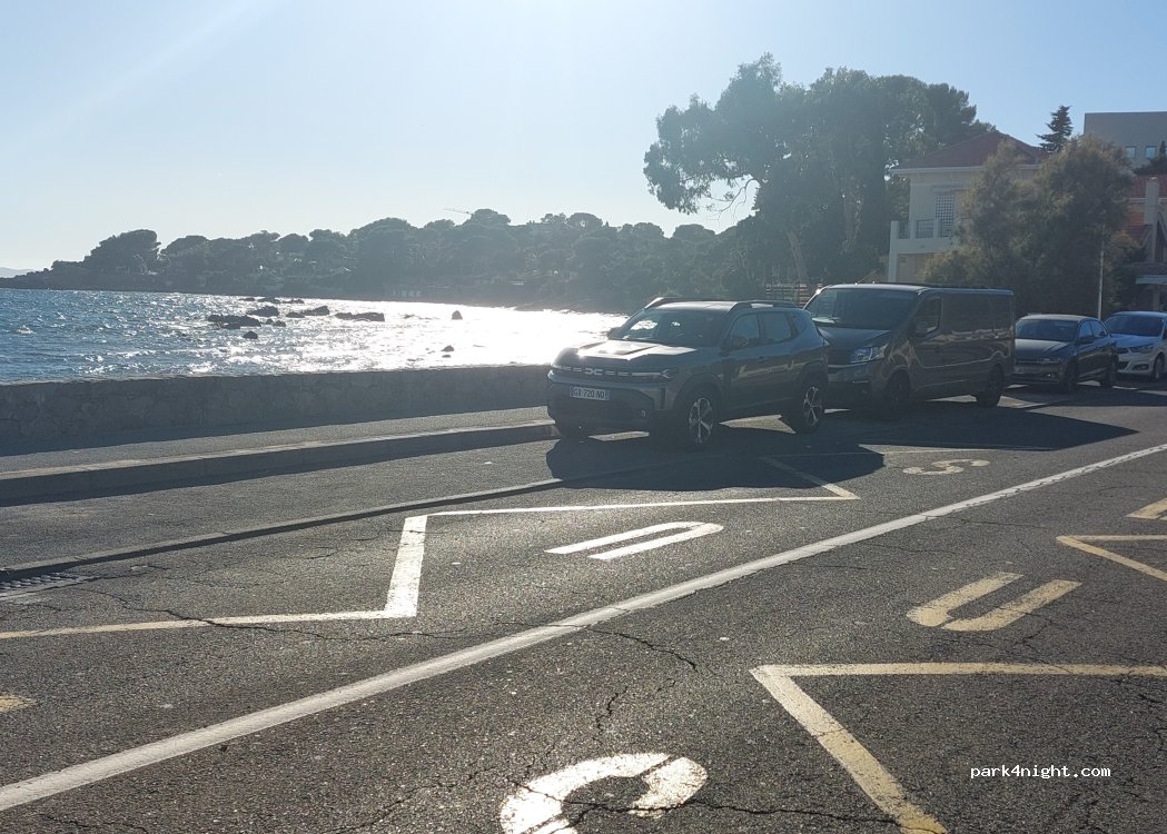 (83700) Saint-Raphaël - 1351 Route de la Corniche — foto 4