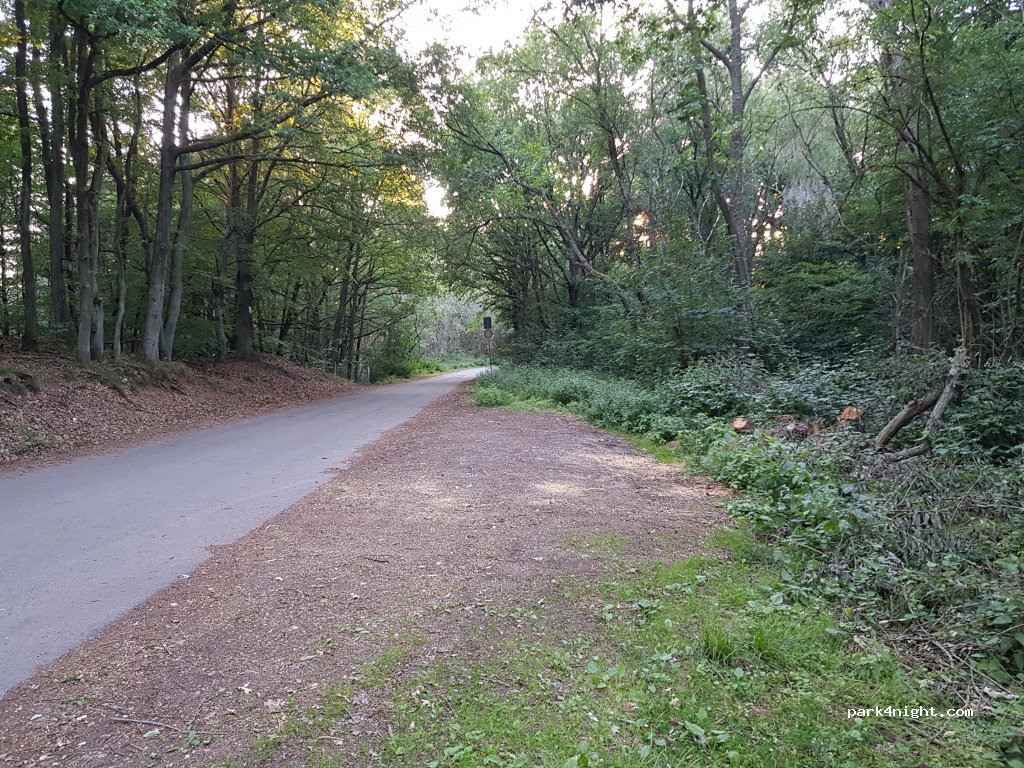(66450) Bexbach - 100 Hangarder Straße — foto 2