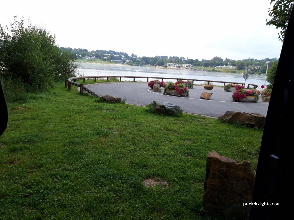 (4750) Berg - 14 Zum See — foto
