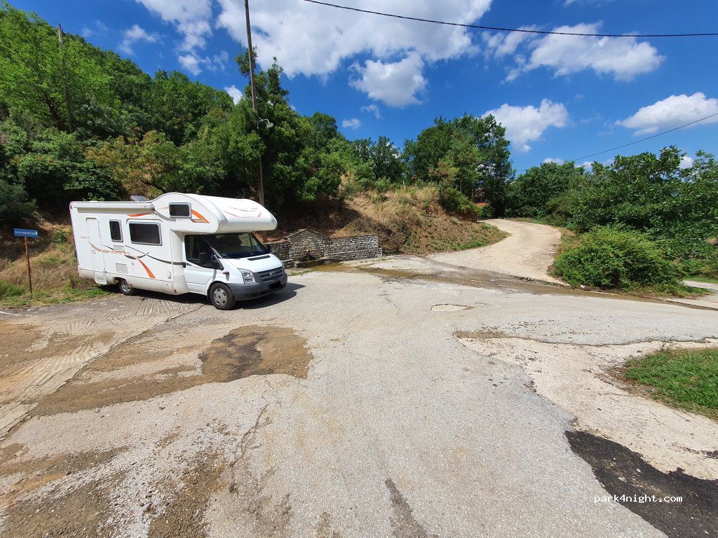 (431 00) Apidea - Unnamed Road — foto