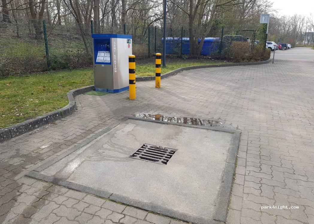 Wohnmobilstellplatz Bad am Stadtwald — foto