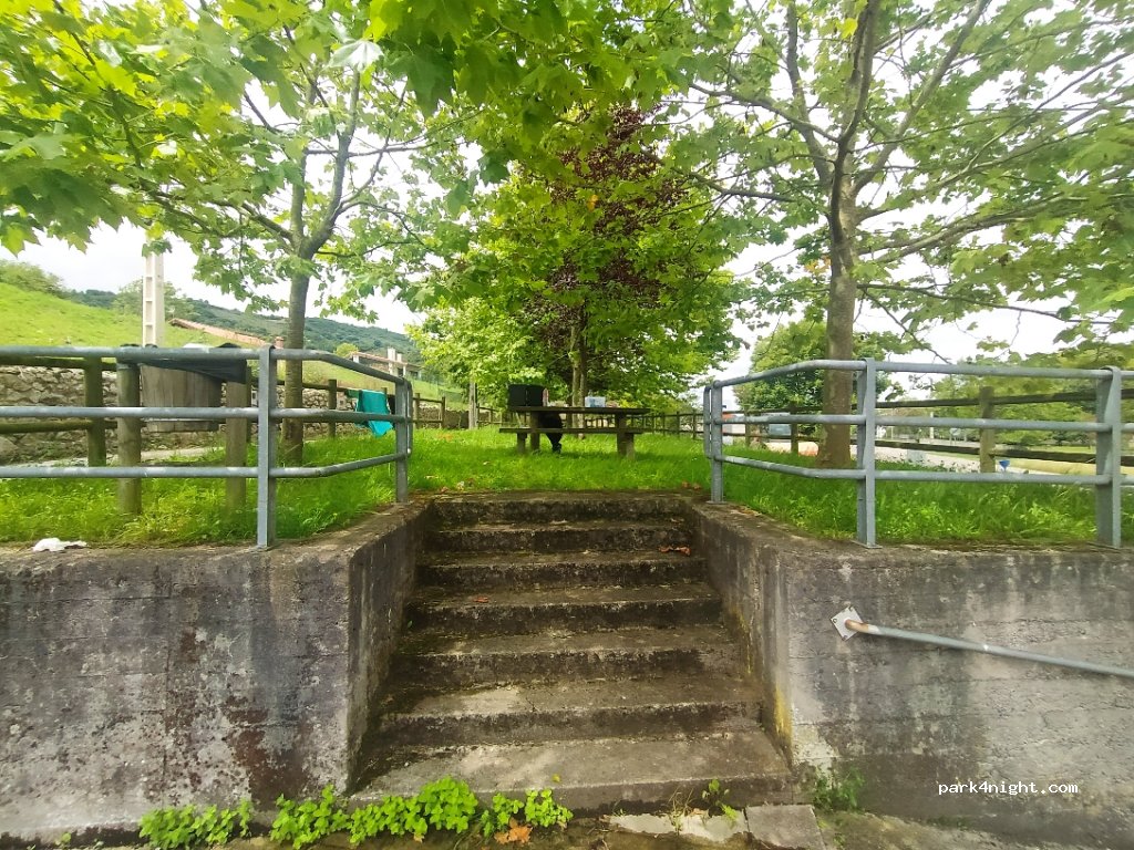 (33556) Onís - Carretera Cangas de Onís - Panes — foto 3