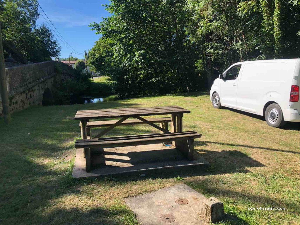 (24530) Quinsac - 131 Le Bourg — foto