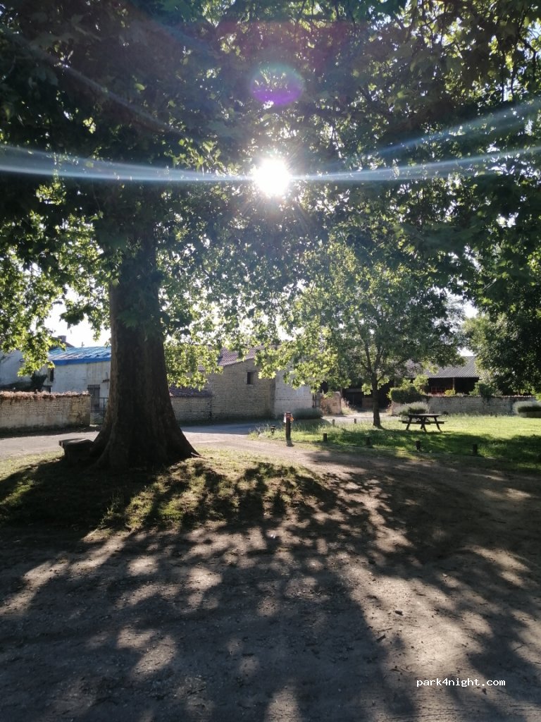 (79170) Le Vert - 3 Rue du Lavoir — foto