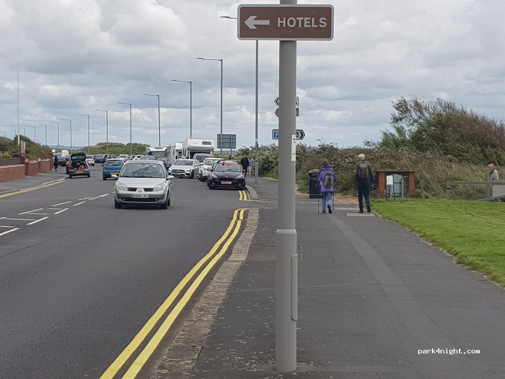 (FY8 1NP)  - 127 South Promenade — foto