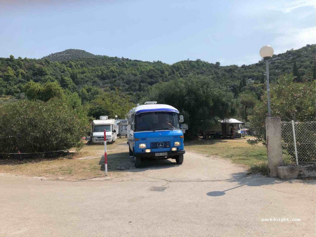 Kamp Banja — foto