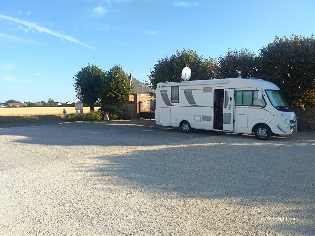 (28300) Berchères-Saint-Germain - 2 Rue des Champs — foto